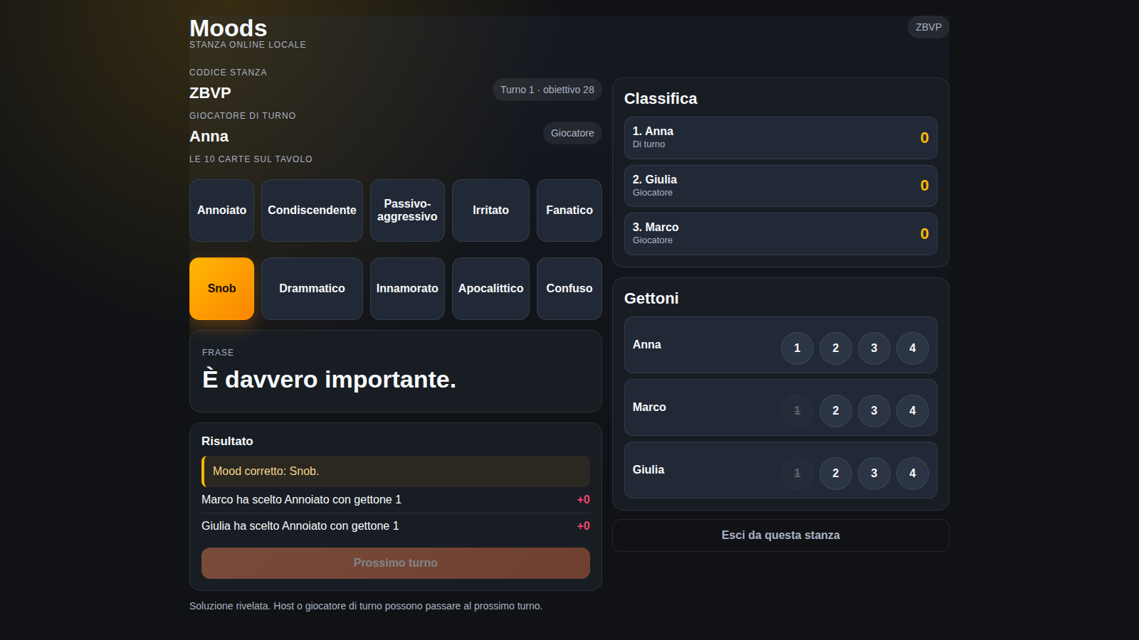 Una stanza in corso: le 10 carte mood, la frase da indovinare, classifica e gettoni.